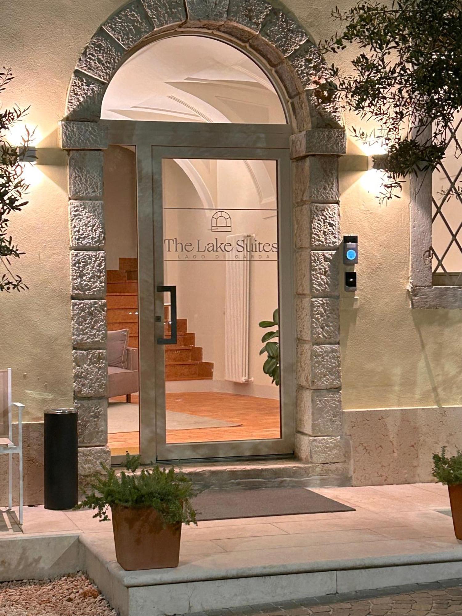 The - Luxury In * Lazise