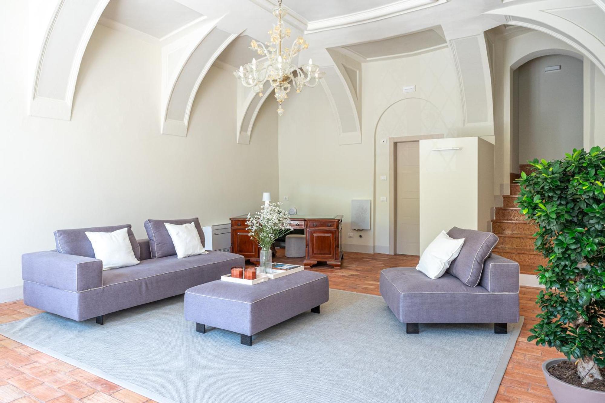 The Com - Luxury In Couette-café