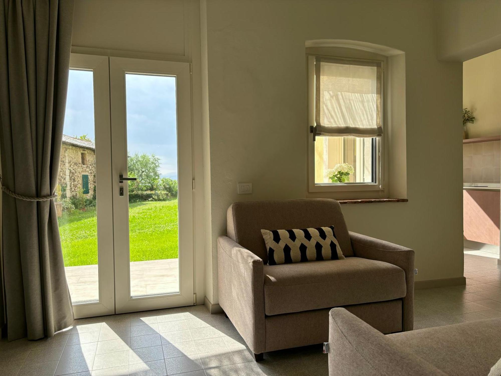 The Com - Luxury In *