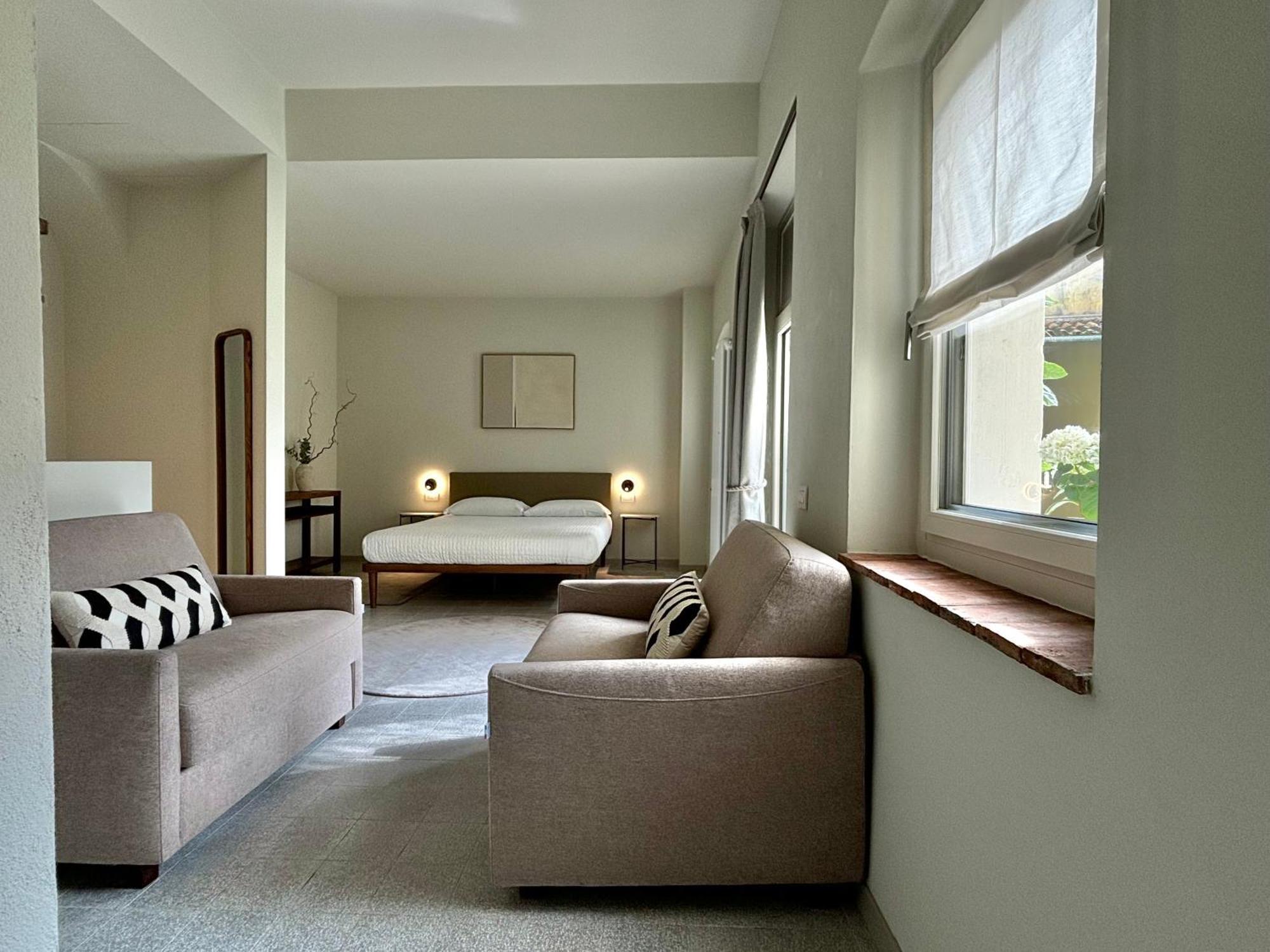 The Com - Luxury In Lazise